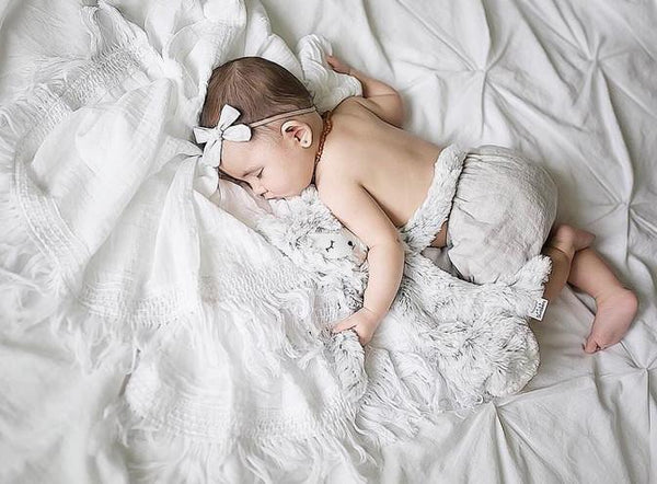 Organic Cotton Muslin Swaddle in Tapestry Collection: White Fringe